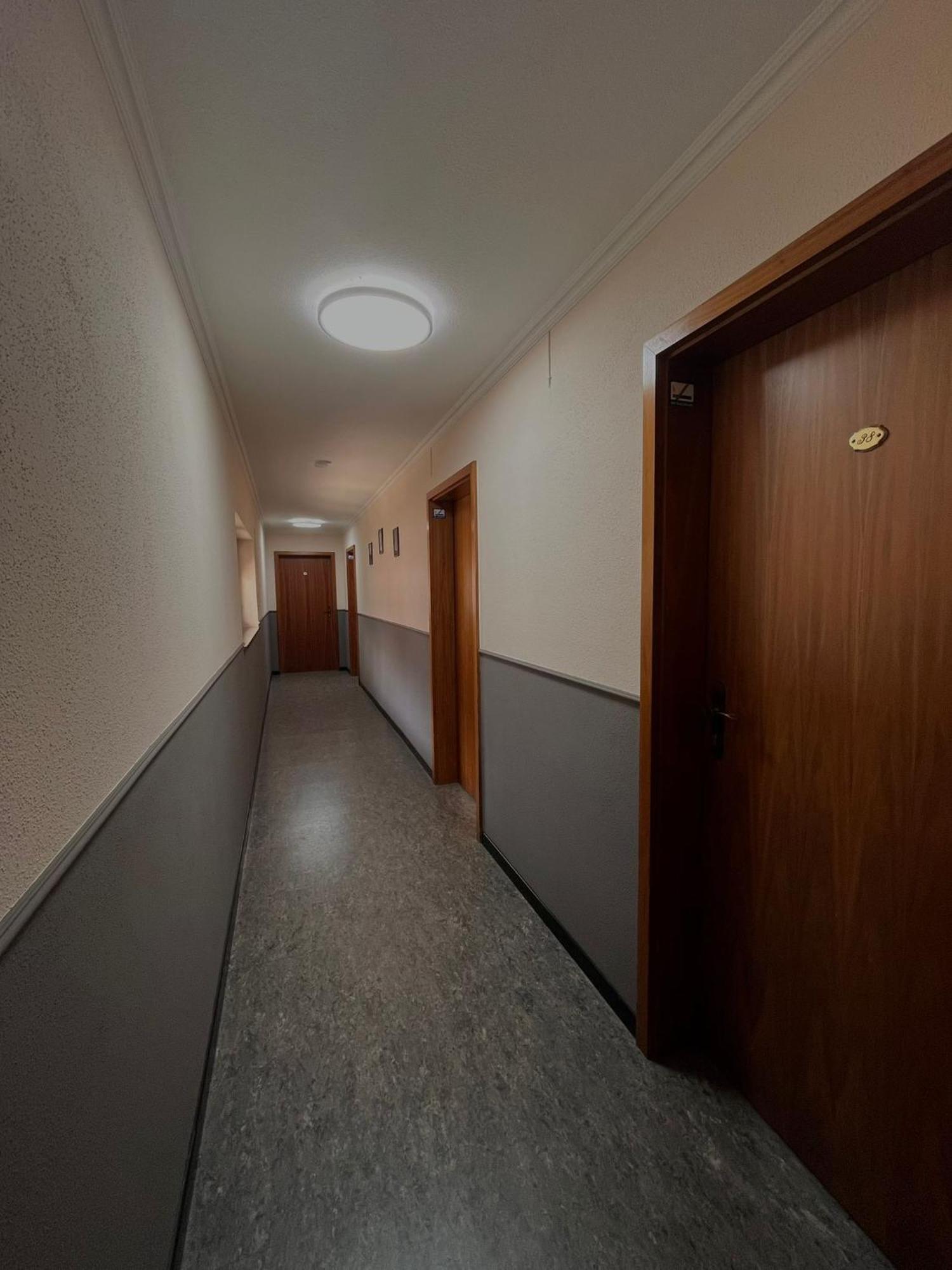 רוסט Hotel Rebstock מראה חיצוני תמונה