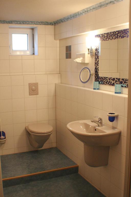 רוסט Hotel Rebstock מראה חיצוני תמונה