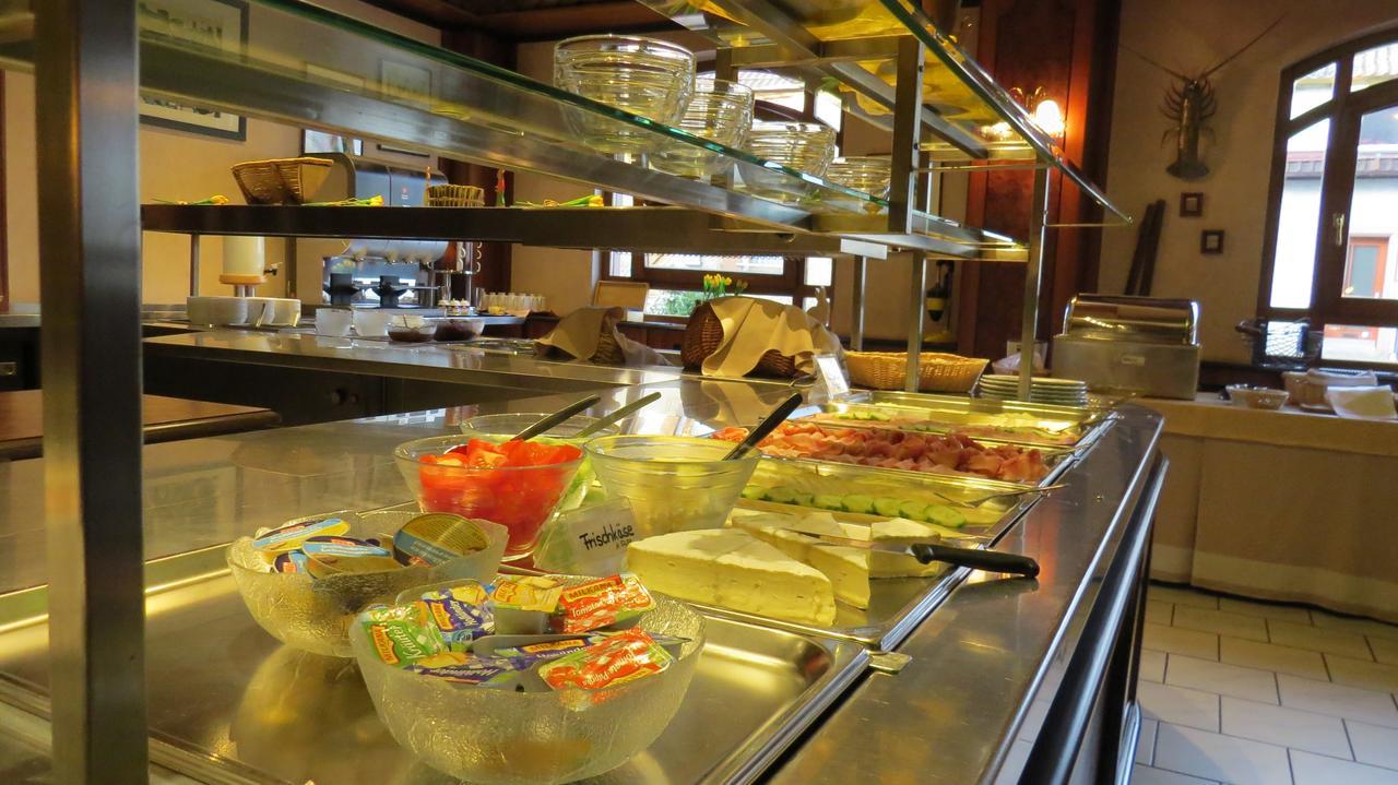 רוסט Hotel Rebstock מראה חיצוני תמונה